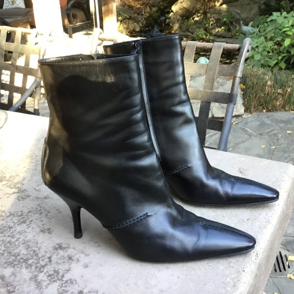 TODS ANKLE BOOTIES